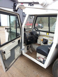 8 1/2 Ton Carry Deck P&H/Terex Crane For Sale 8 1/2 Ton Carry Deck P&H/Terex Crane For Sale