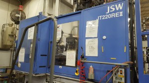 Used 220 Ton Capacity JSW Injection Molding Machine For Sale