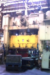 1,000 Ton Verson Straight Side Press 1