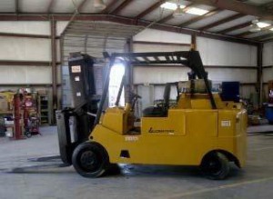 25,000lbs. Royal Forklift 2