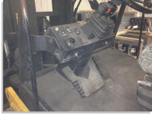 Taylor 30000lb forklift fork truck pic 4