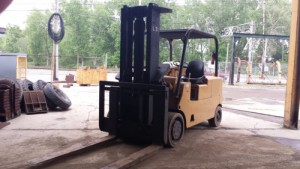 CAT 30,000lb Forklift 