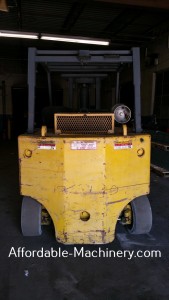 30,000lb Used Royal Hard Tire Forklift For Sale