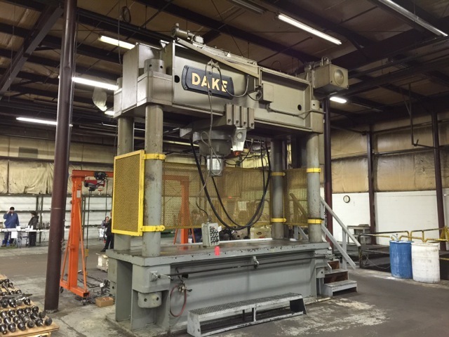 600 Ton Dake Hydraulic Traveling Ram Straightening Press For Sale