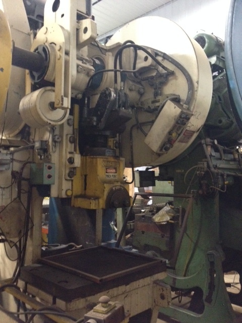 90 Ton Niagara Press For Sale