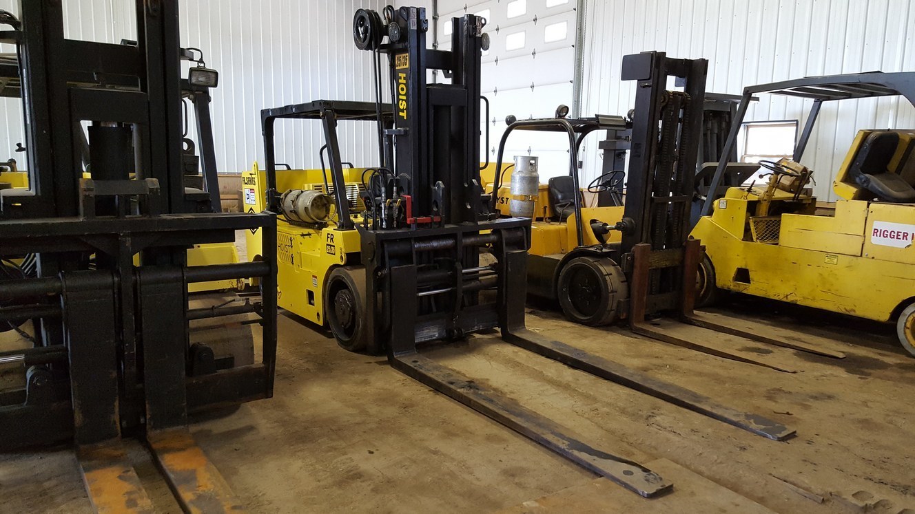 ​25,000lb. to 35,000lb. Capacity Hoist Forklift For Sale