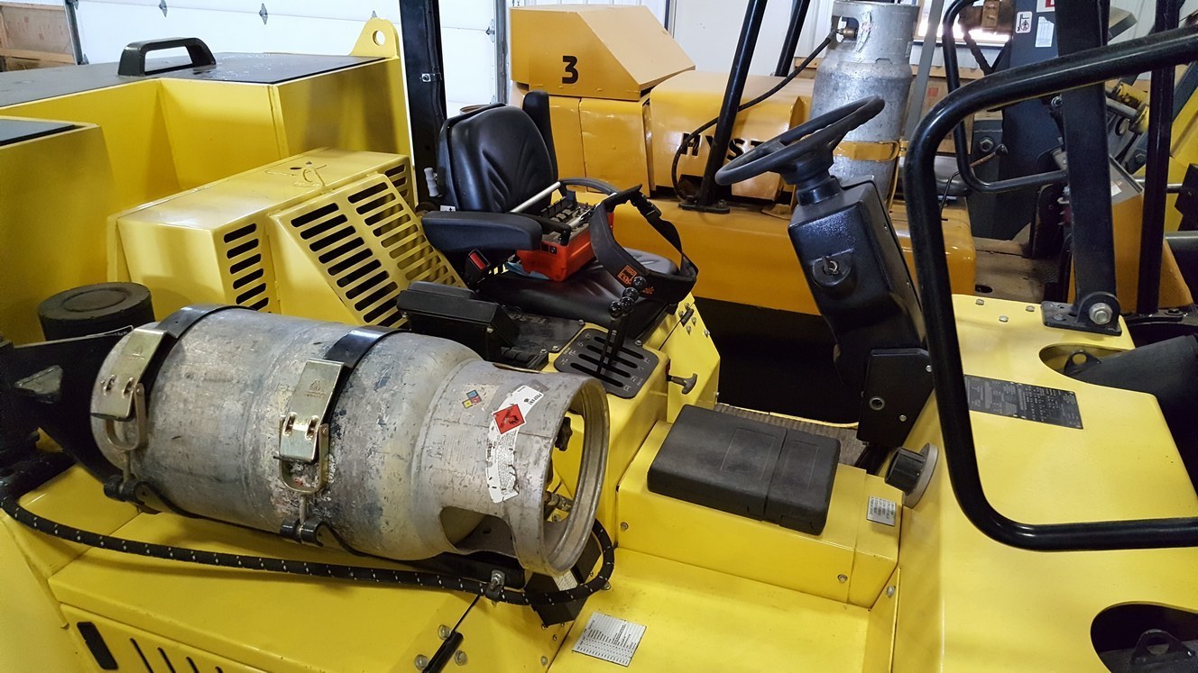 ​25,000lb. to 35,000lb. Capacity Hoist Forklift For Sale