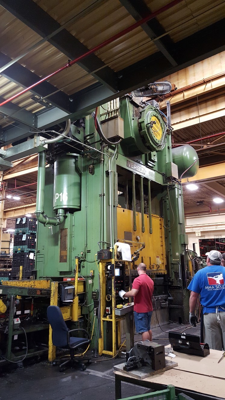 800 Ton Capacity Verson Straight Side Presses (3 Available) For Sale