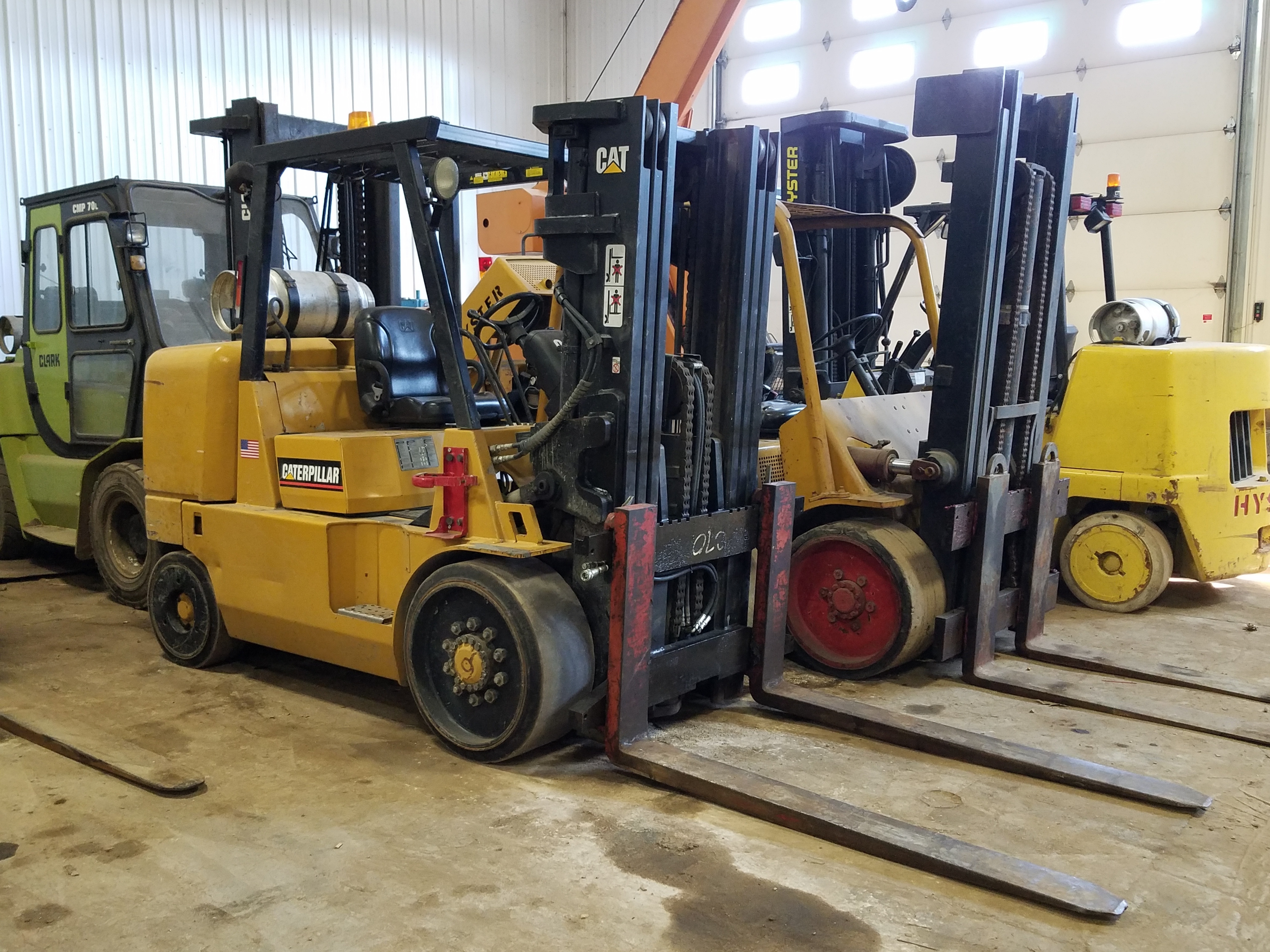 15,500lb. Capacity Cat Forklift For Sale