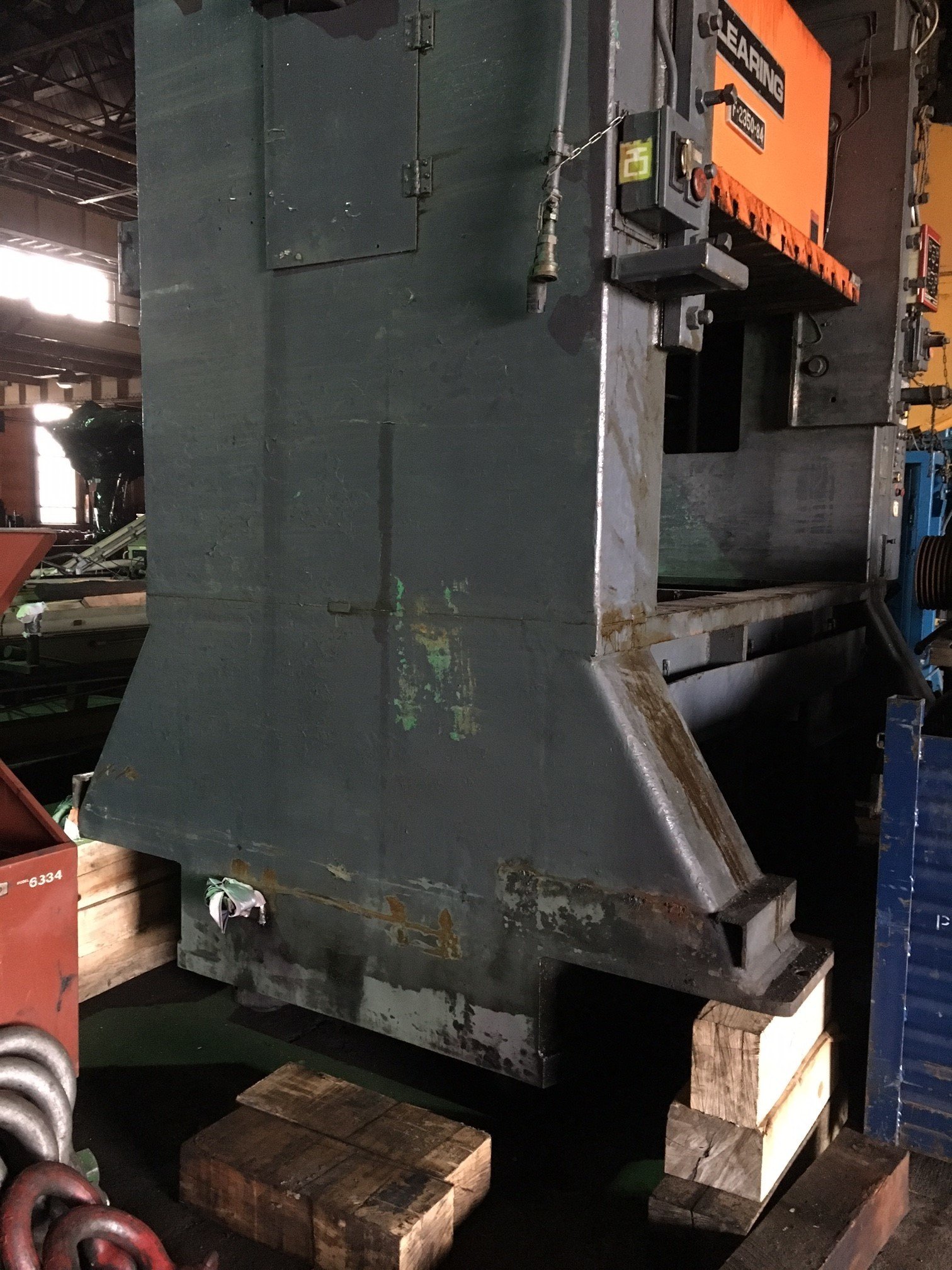 350 Ton Capacity Clearing Straight Side Press For Sale