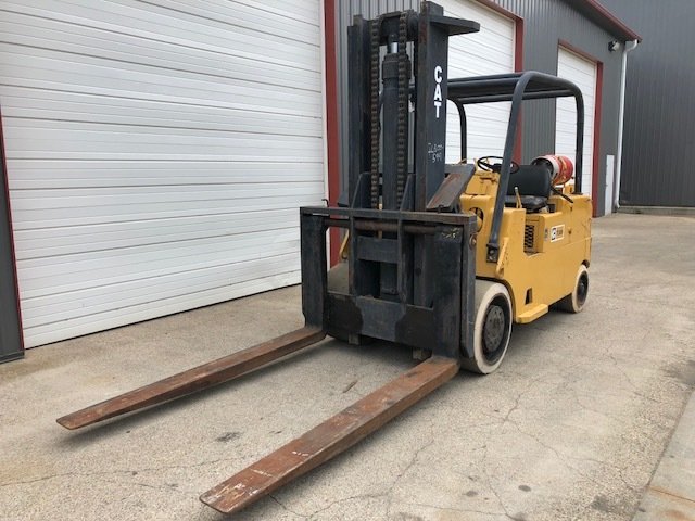 30,000 lb. Capacity Cat Forklift For Sale