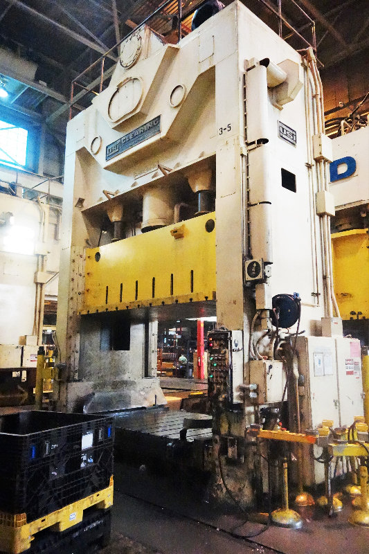 600 Ton Capacity USI Clearing Press For Sale