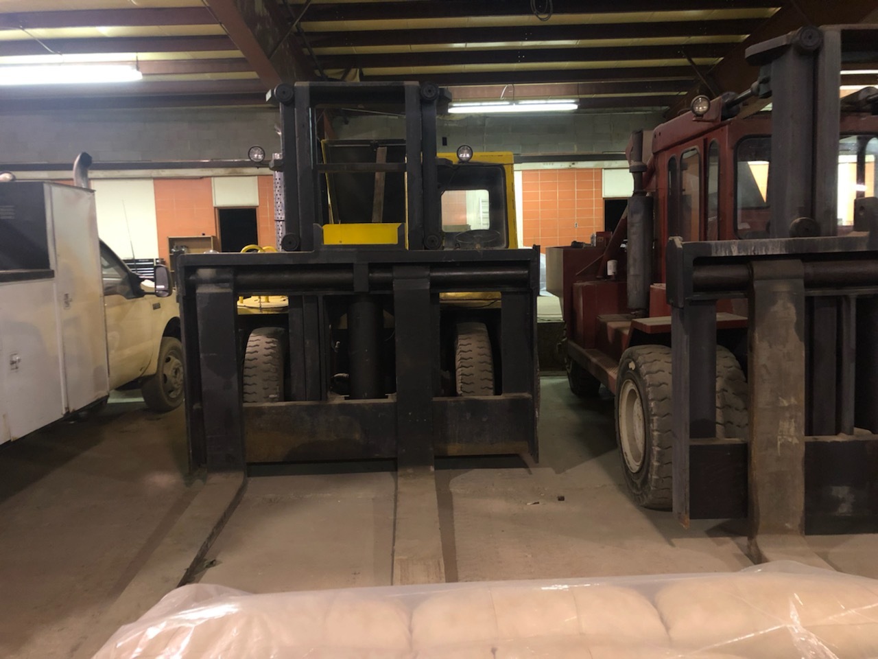 60,000 lb. Apache Forklift For Sale