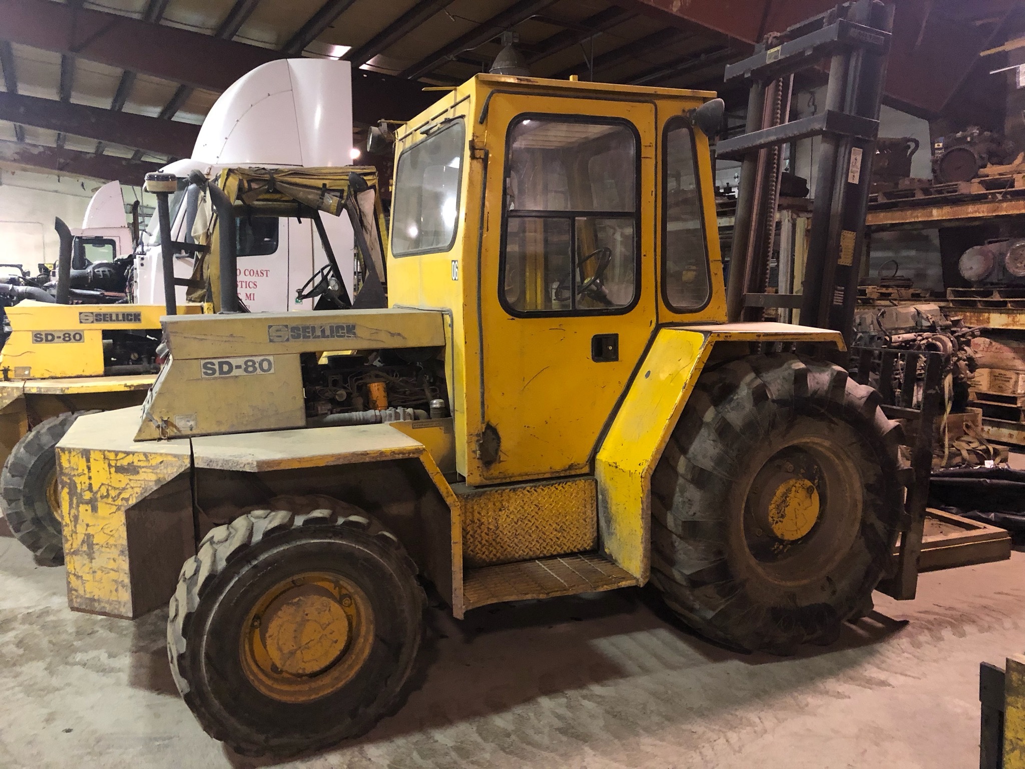 8,000 lb. Capacity Forklift For Sale 8kCapFLFS